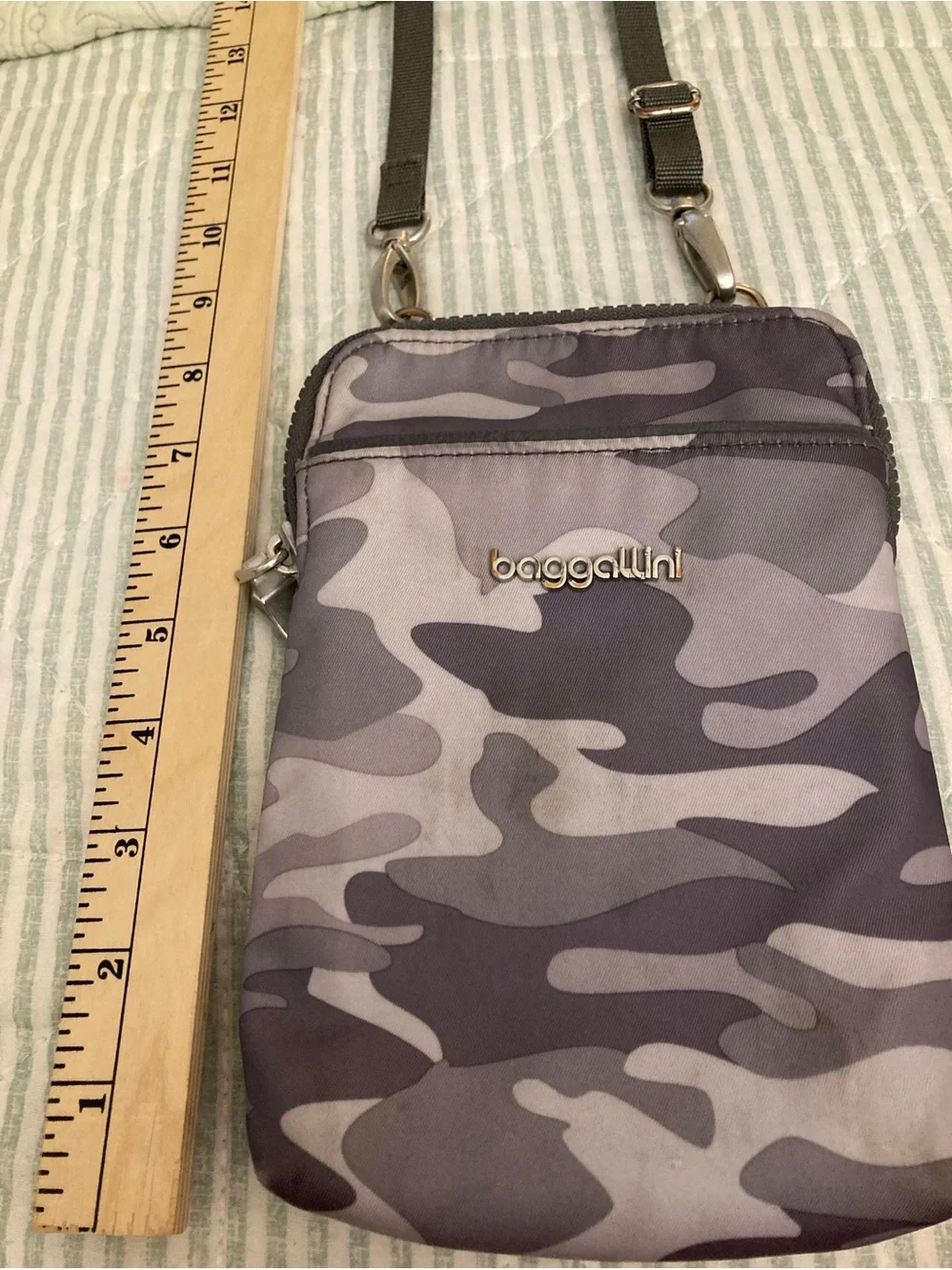 Baggallini Gray Camo Crossbody Pouch